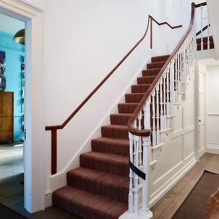 Penzion Berkeley Square House 3*