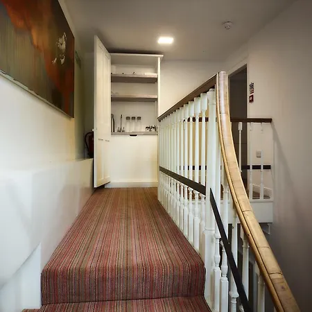 Berkeley Square House 3* 브리스틀