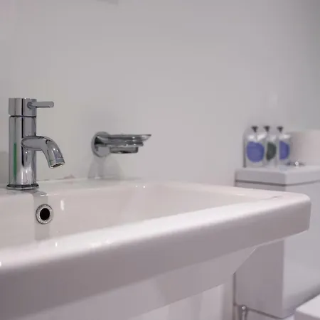 Berkeley Square House 3* 브리스틀