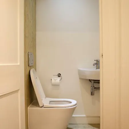 Berkeley Square House 3* 브리스틀