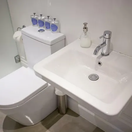 Berkeley Square House 3*