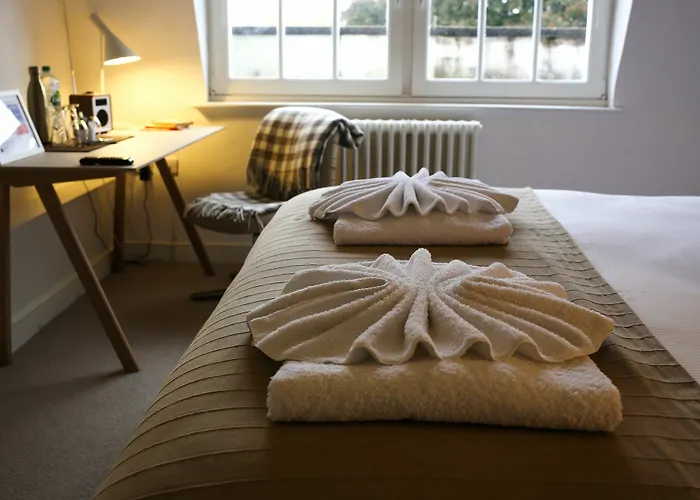 招待所 Berkeley Square House 3*