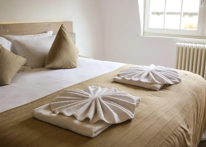 Berkeley Square House 3*