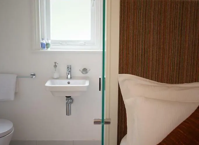 Berkeley Square House 3*