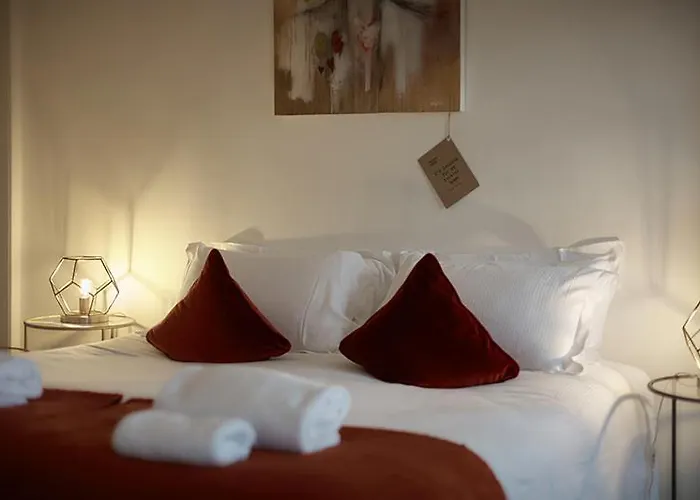 Berkeley Square House Guest house