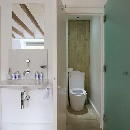 Berkeley Square House ゲストハウス 3*