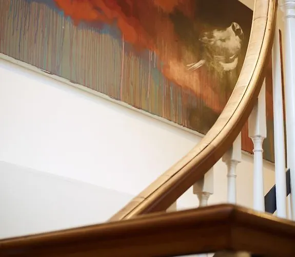 Berkeley Square House 3*