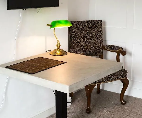 Berkeley Square House